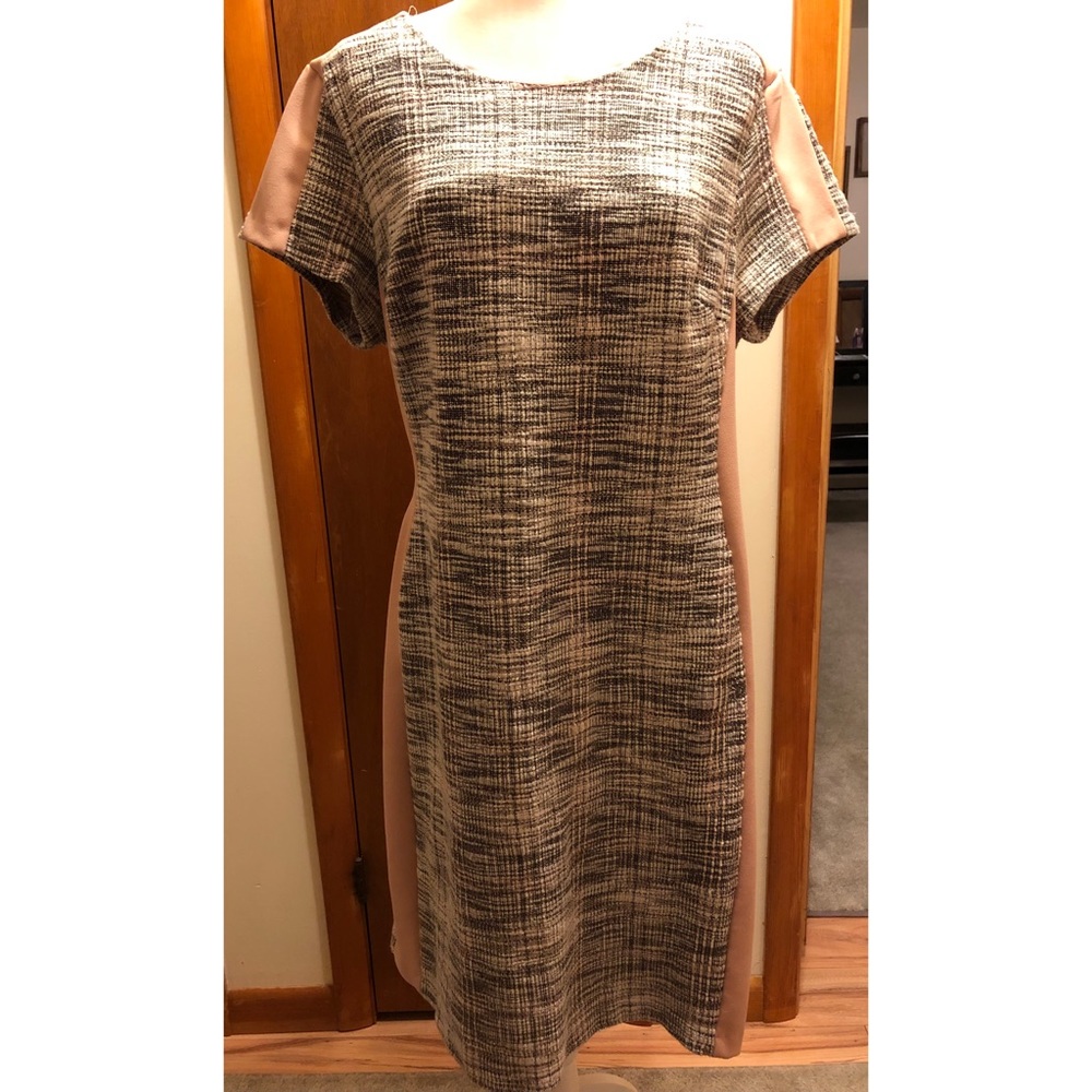 Connected Apparel Pink and Grey Bodycon Dress - Picture 6 of 7